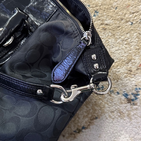 Coach Vintage Ashley Convertible Satchel Purse - Picture 11 of 12